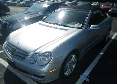 2009 Mercedes-Benz Clk350 z USA, uszkodzony, nr VIN WDBTK56F89T105007